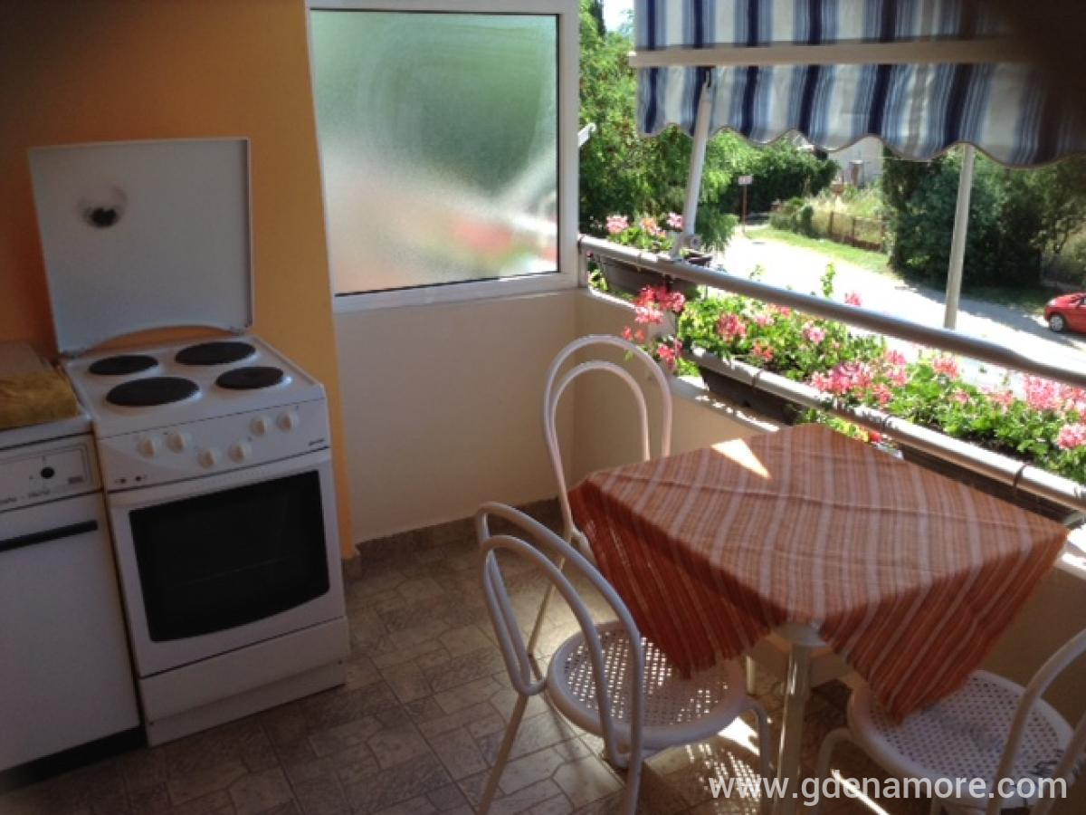 Apartmani MARKOVIC, alojamiento privado en Baošići, Montenegro